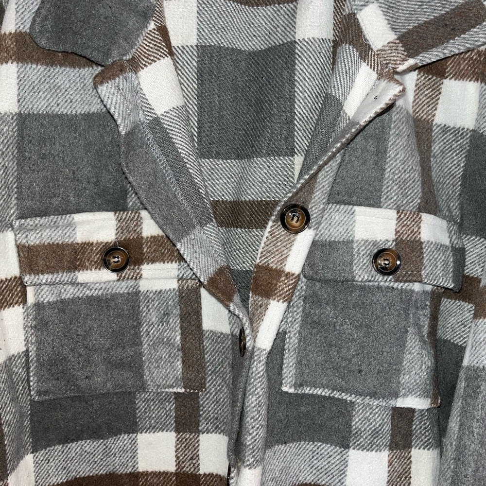 Shacket - Picture 2 of 4
